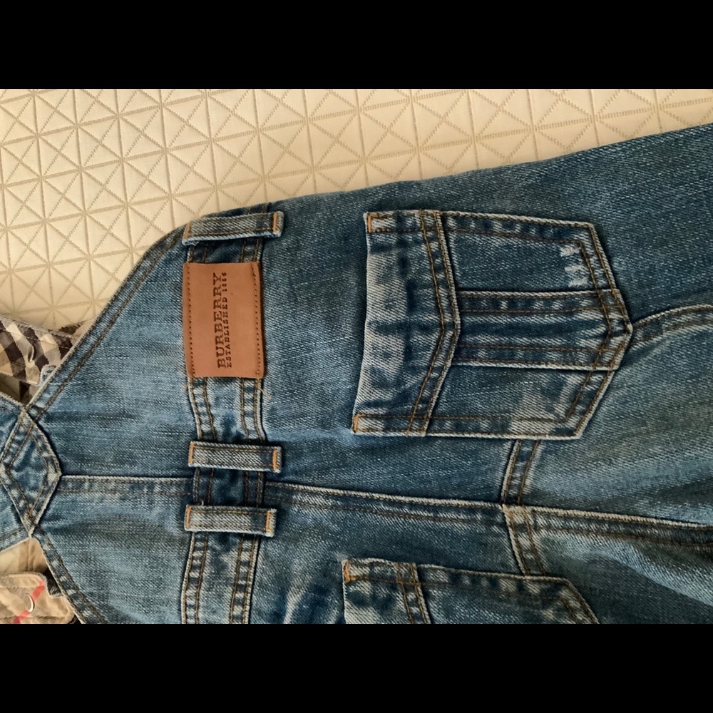 Boys authentic Burberry overalls size 18m runs big